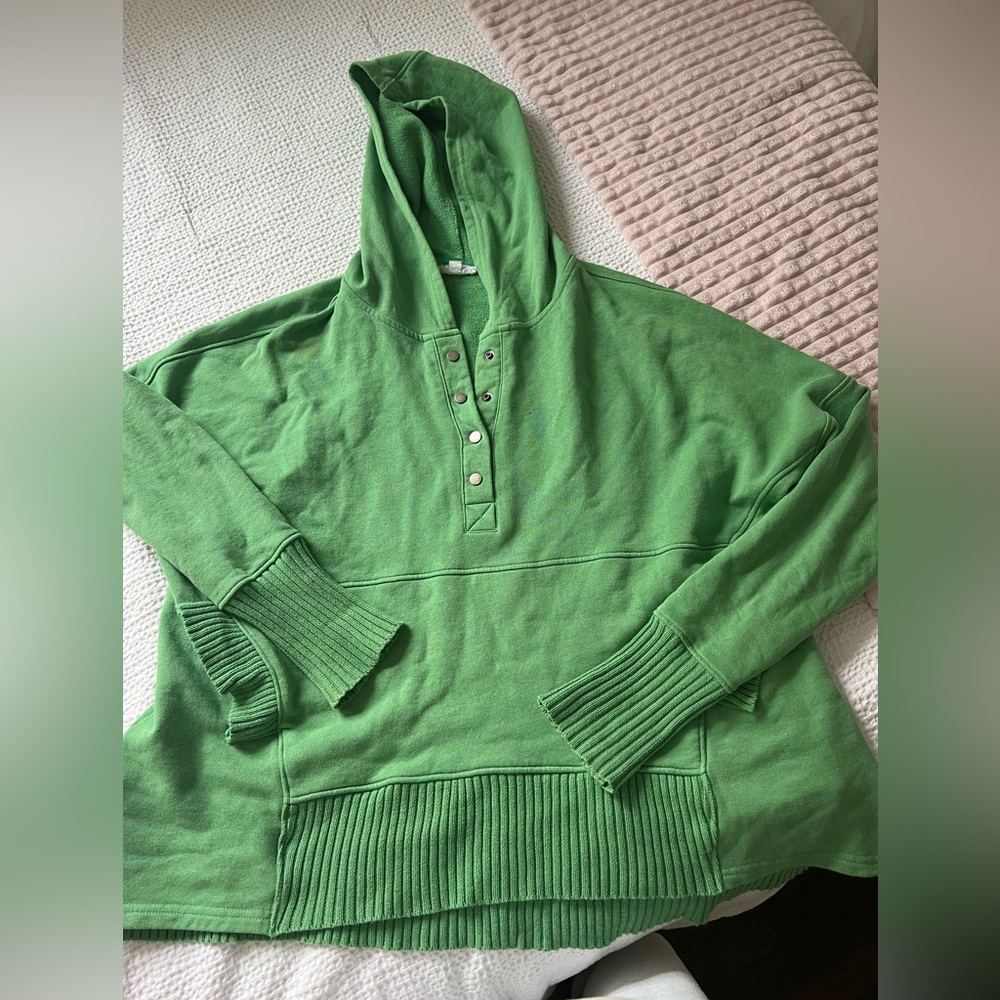 Green sweatshirt